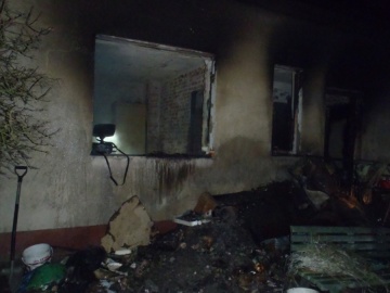 Tragedia w Chełmnie. Przez niedopałek papierosa spłonął dom. Nie żyje 56-latek