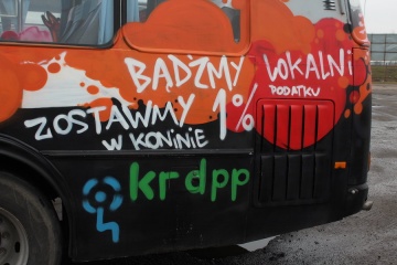 Autobus PKS zachęca do pozostawienia jednego procentu w Koninie