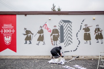Adamów. Powstaje drugi z patriotycznych murali w gminie Kleczew