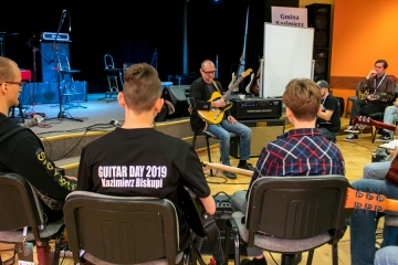 Guitar Day w Kazimierzu Biskupim. Uczą się pod okiem fachowców