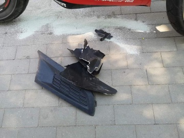 Zderzenie motocykla z volkswagenem na Wyszyńskiego w Koninie