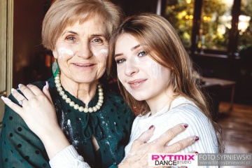Dzień Babci, czyli taneczna miłość Michaliny i jej babci Teresy