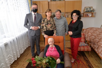 Na urodzinach u Zofii Zapaśnik. Koninianka skończyła 103 lata