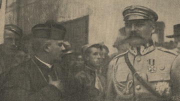 Konin. Tablica z wizerunkiem Józefa Piłsudskiego w Domu Zemełki