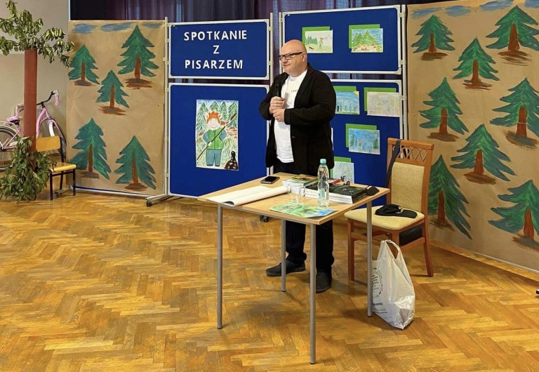 Wpływ książek na wrażliwość ekologiczną. Spotkanie z Maciejem Sobczakiem