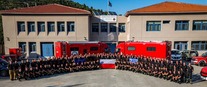 Strażacy z Konina wrócili z misji w Grecji. Zostali powitani w Katowicach