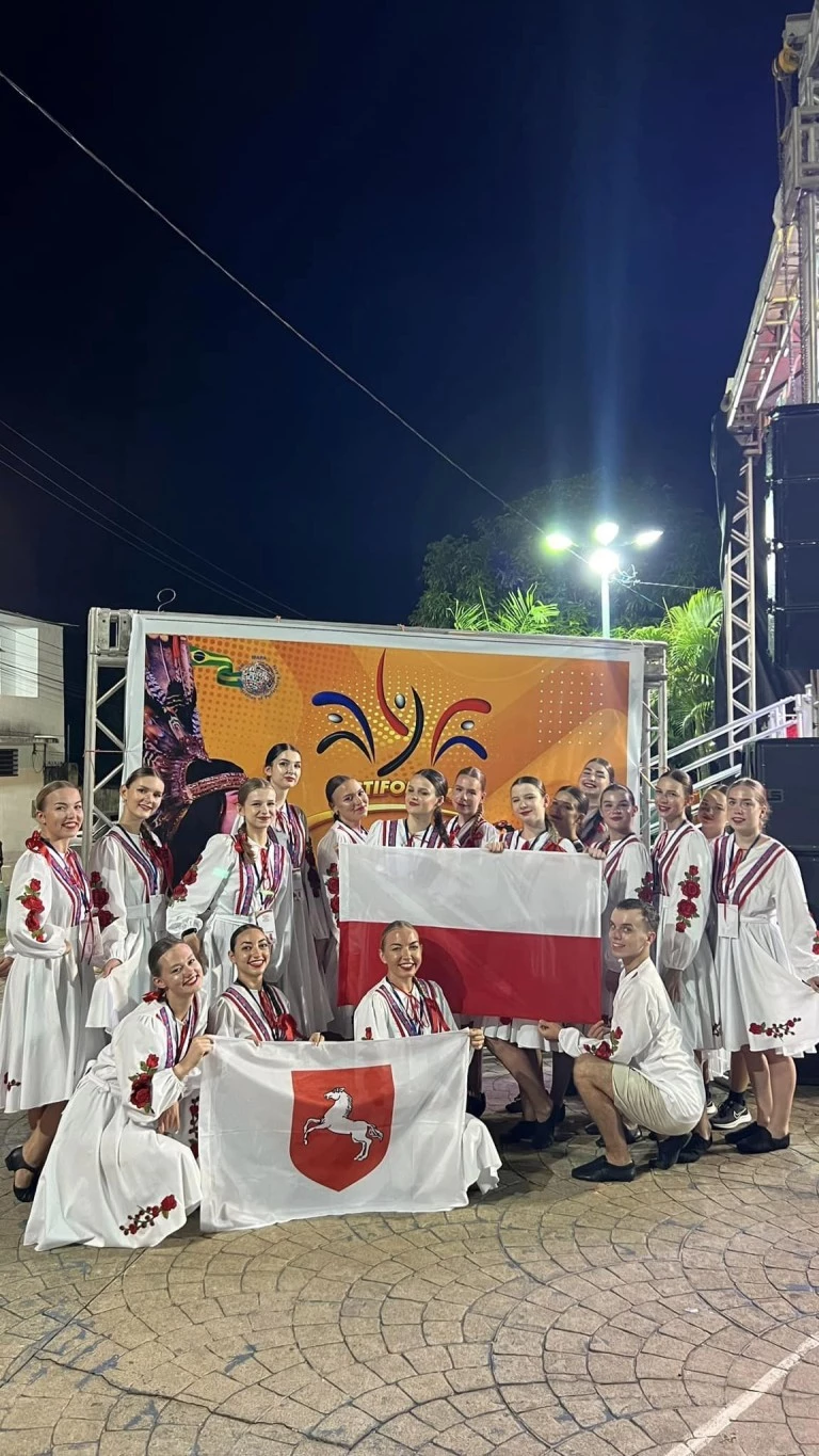 Polski folklor na brazylijskim festiwalu. Sukces TOP DANCE i Rytmix