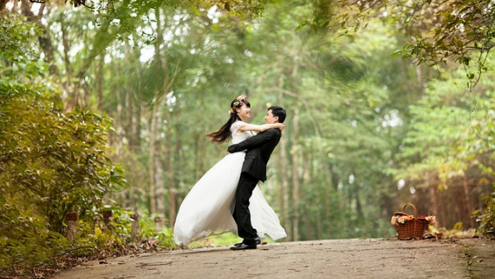 Jak się pobrać i nie zbankrutować? Oto jak zaoszczędzić na weselu i ślubie!