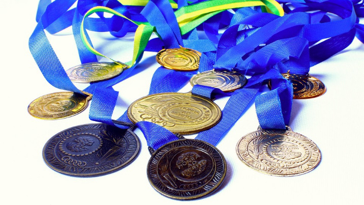 Jak wybrać medale: krótki przewodnik dla organizatorów zawodów sportowych