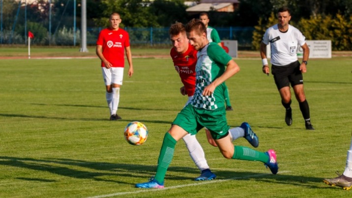Piłkarska kolejka: Wielkopolski mecz w Kleczewie, Górnik w Gdyni