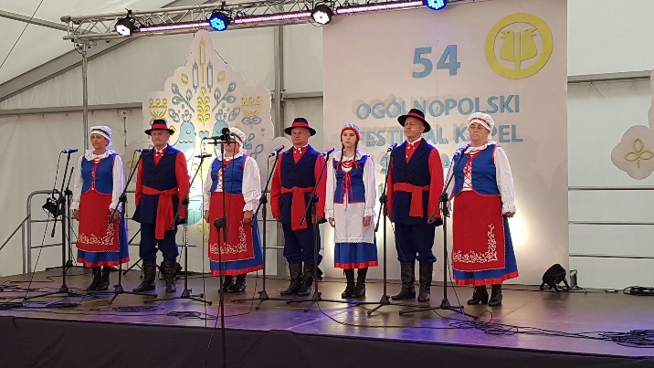 Zespół  "Na swojską nutę" podczas festiwalu w Kazimierzu Dolnym